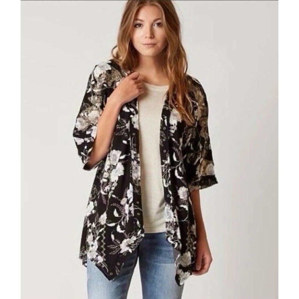 BKE‎ Gimmicks Raw Edge Floral Print Embroidered Kimono / Women's XS